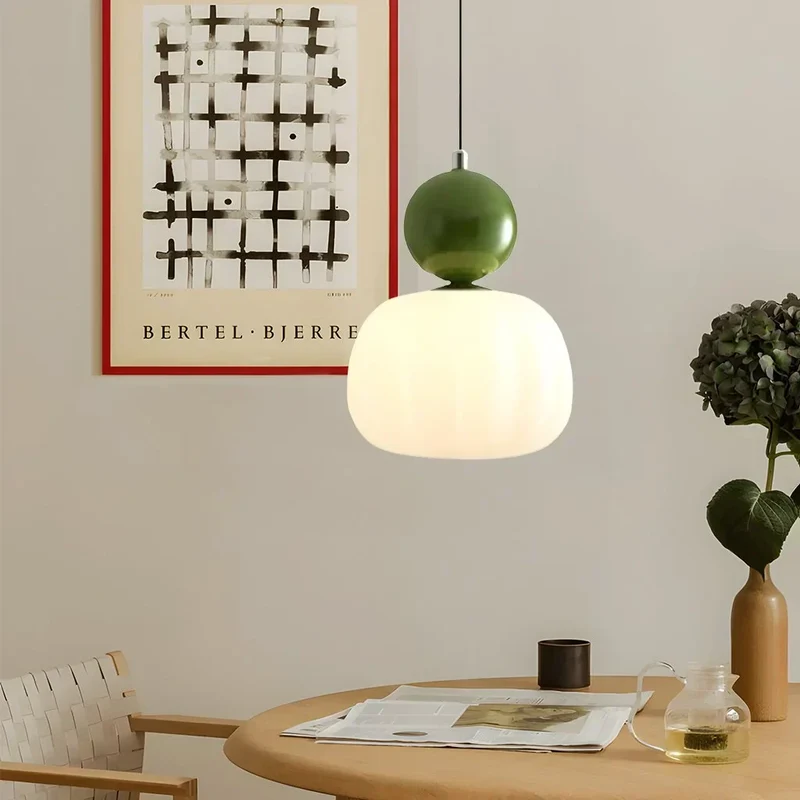 Classic-style ceiling lamp in a cream shade with gold accents