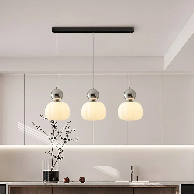 Classic-style ceiling lamp in a cream shade with gold accents