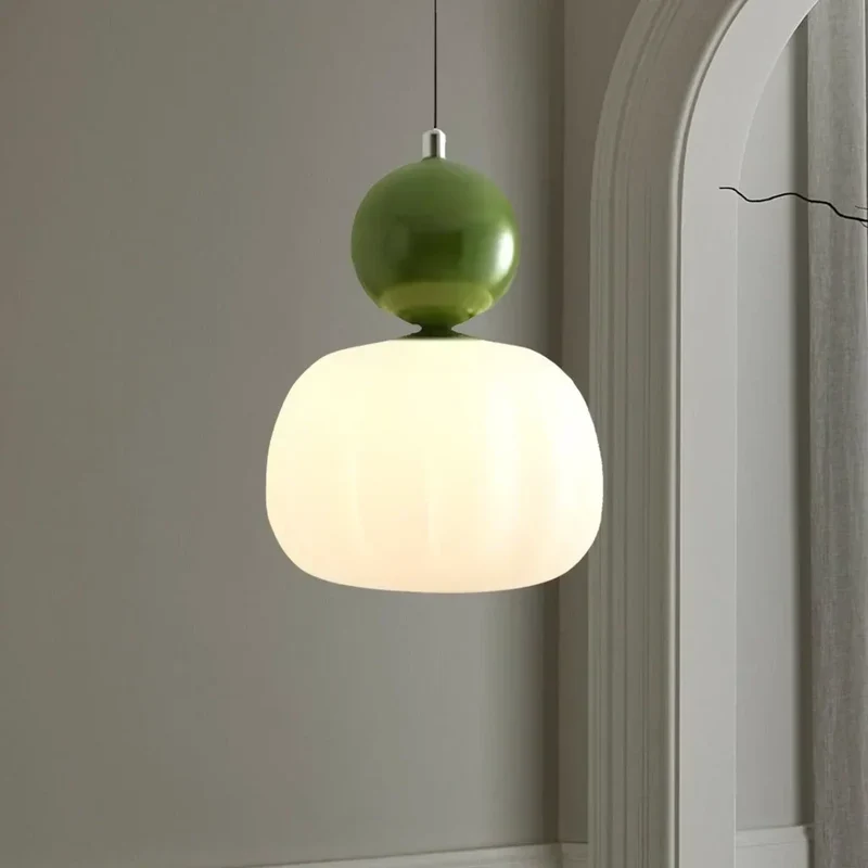 Classic-style ceiling lamp in a cream shade with gold accents