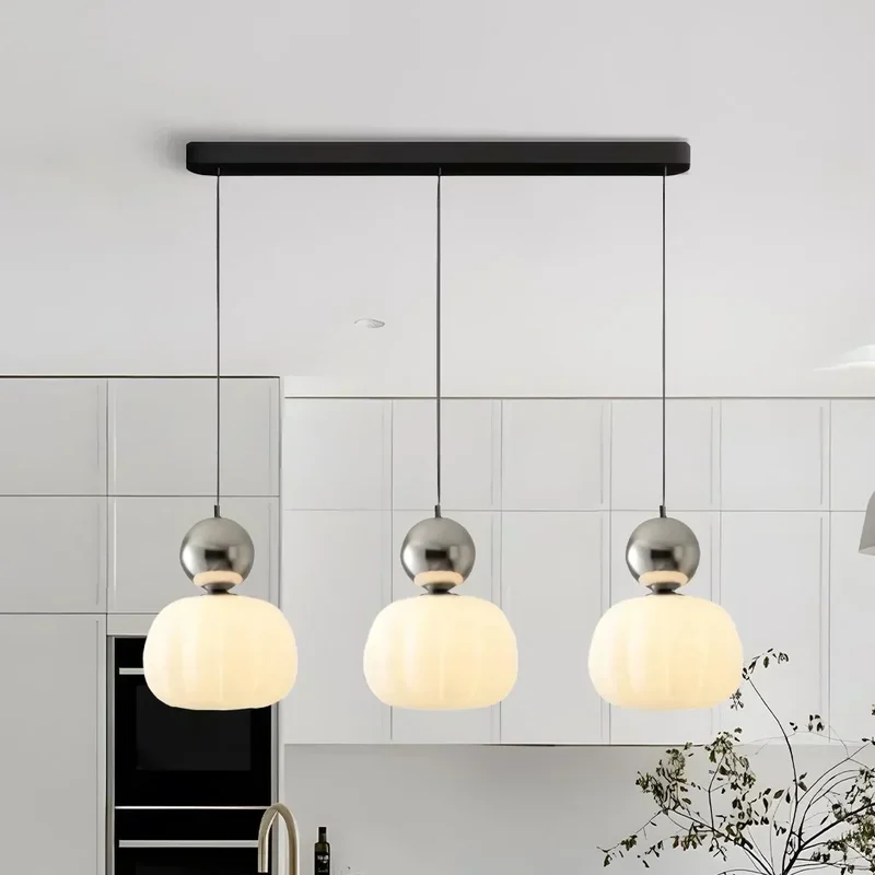 Classic-style ceiling lamp in a cream shade with gold accents