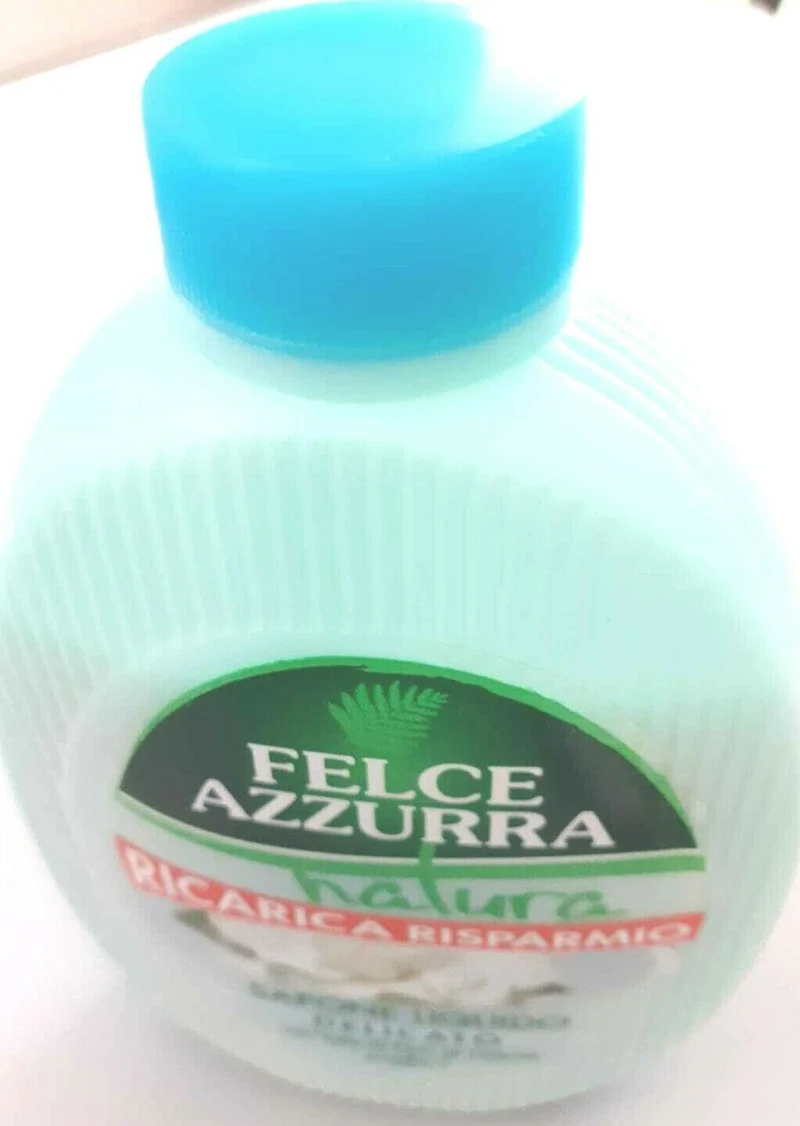 Sapone Liquido Felce Azzurra natura ricarica ml. 300 x 5 pezzi LT1,500 IN TOTALE