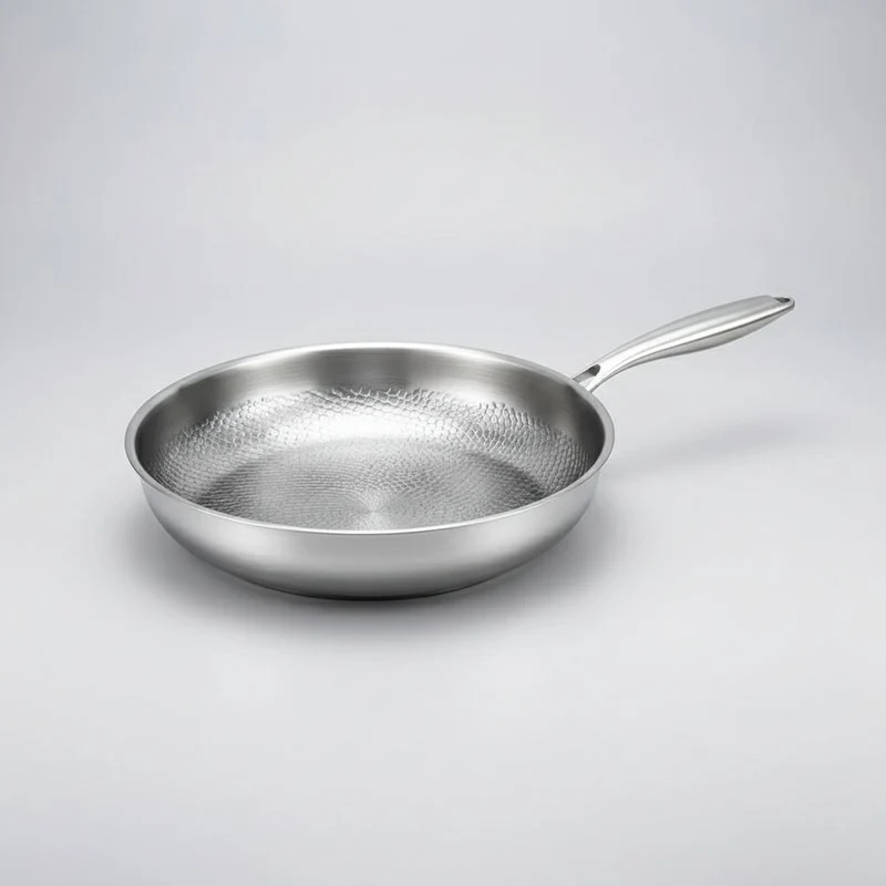 Practical non-stick frying pan with induction base - Easy to clean