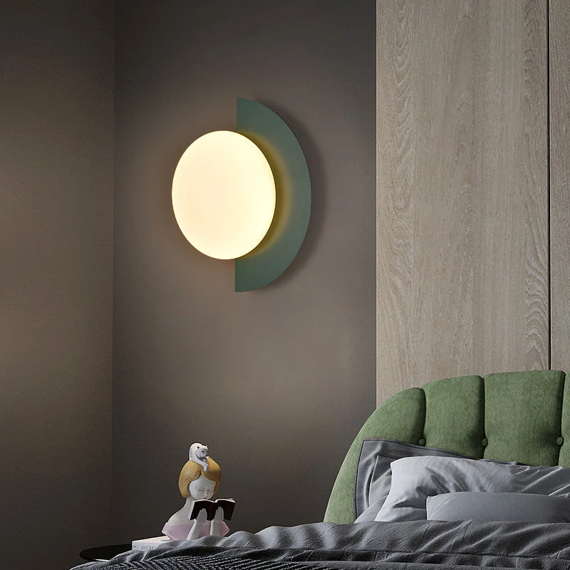 Minimalist energy-saving semi-circular LED wall lamp - perfect for any room