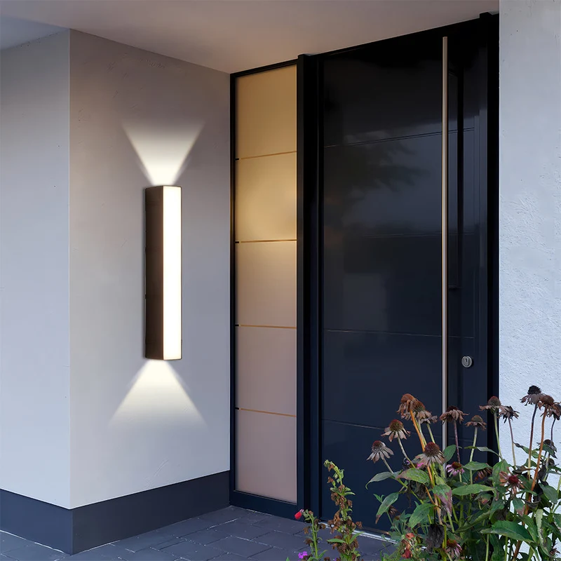 Ultra-bright and weather-resistant outdoor LED wall lamp
