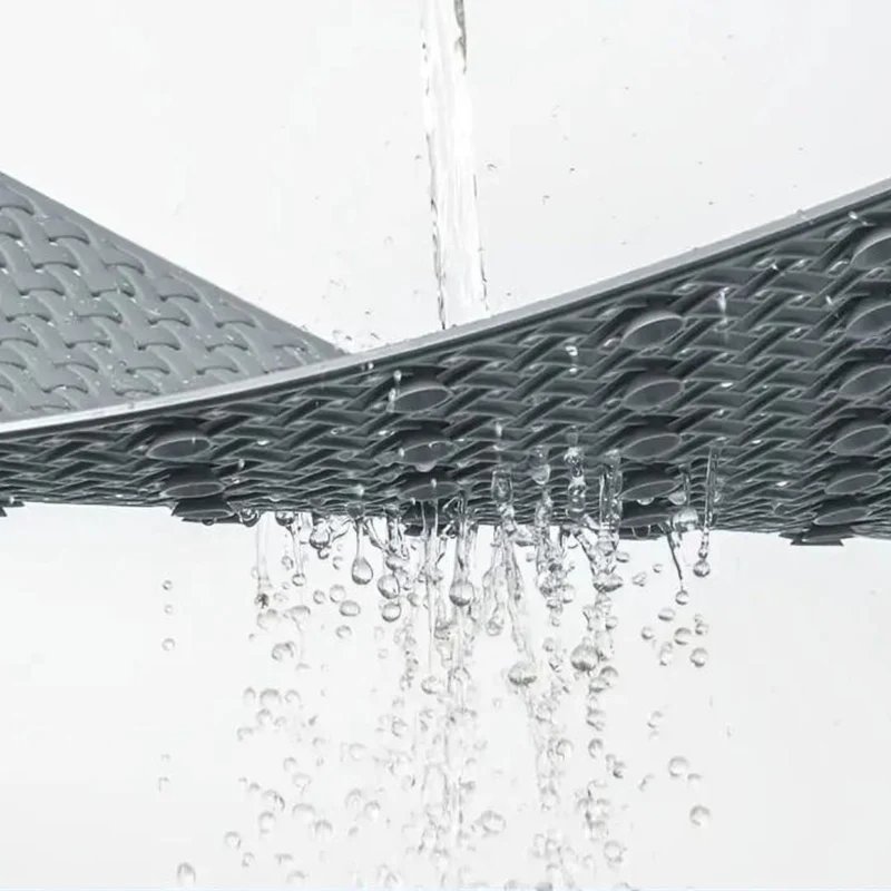 Durable non-slip bathtub mat with strong grip – mold-resistant and easy-care bathtub mat